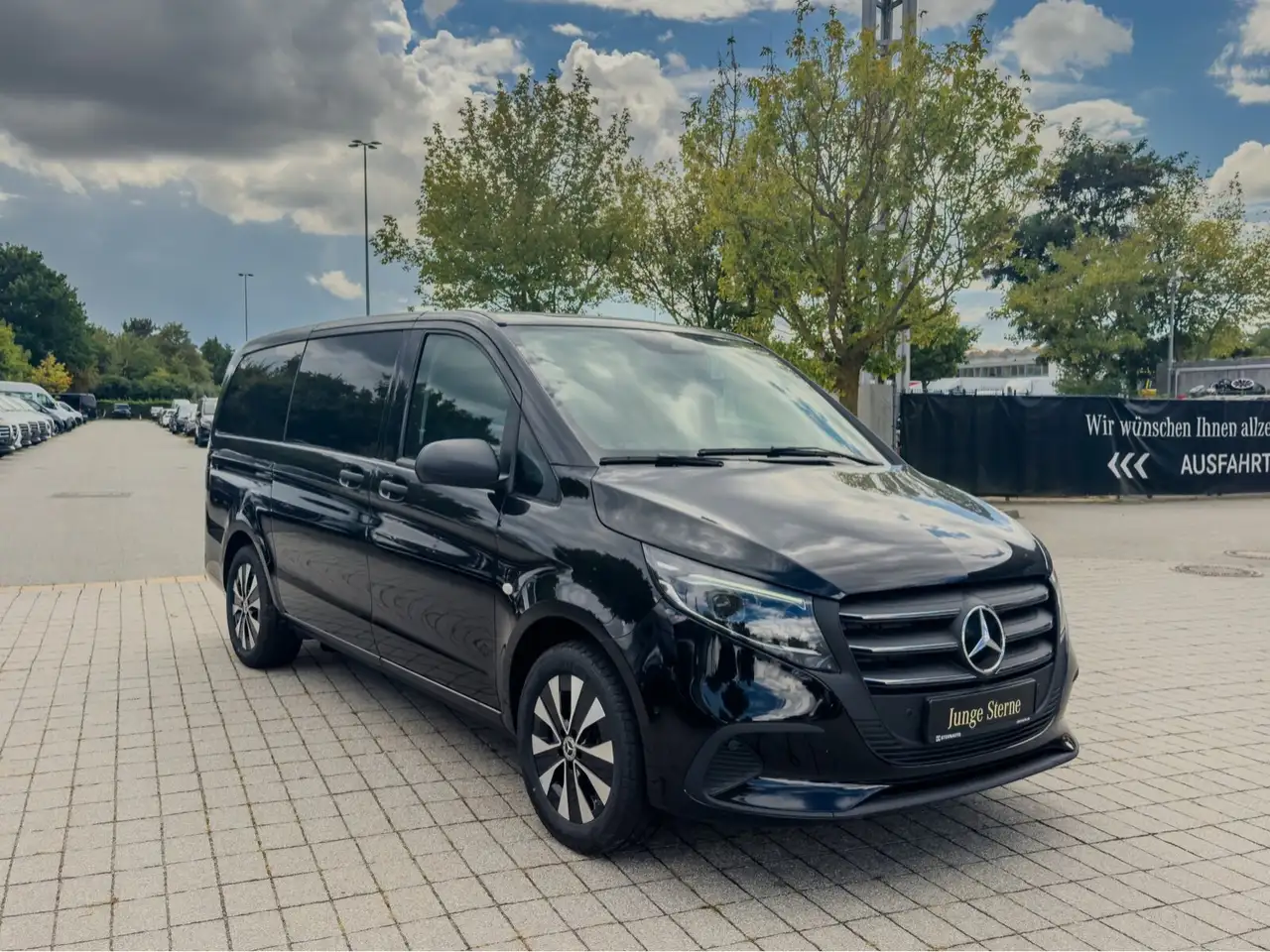 Mercedes-Benz Model not specified 2026