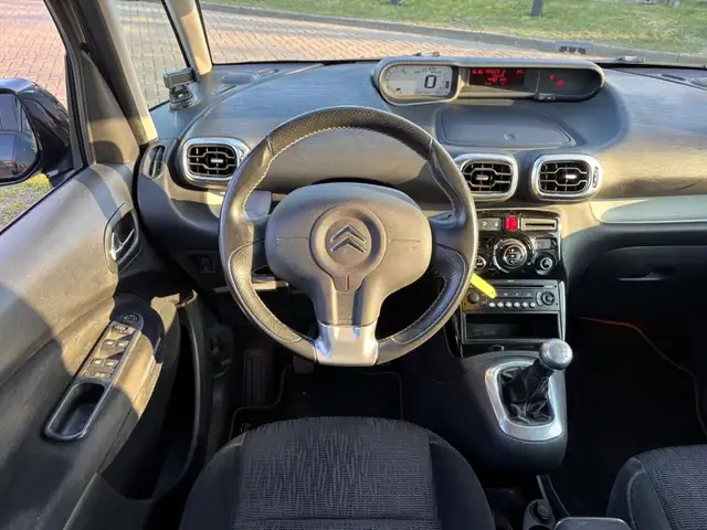 Citroen C3 Picasso view 9