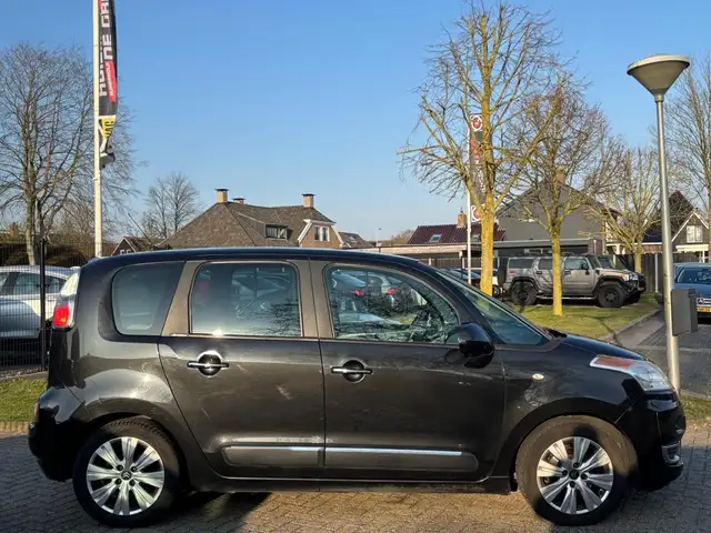 Citroen C3 Picasso view 4