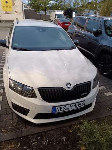 Imagine Skoda Octavia Octavia Combi 2.0 TDI (Green tec) DSG RS