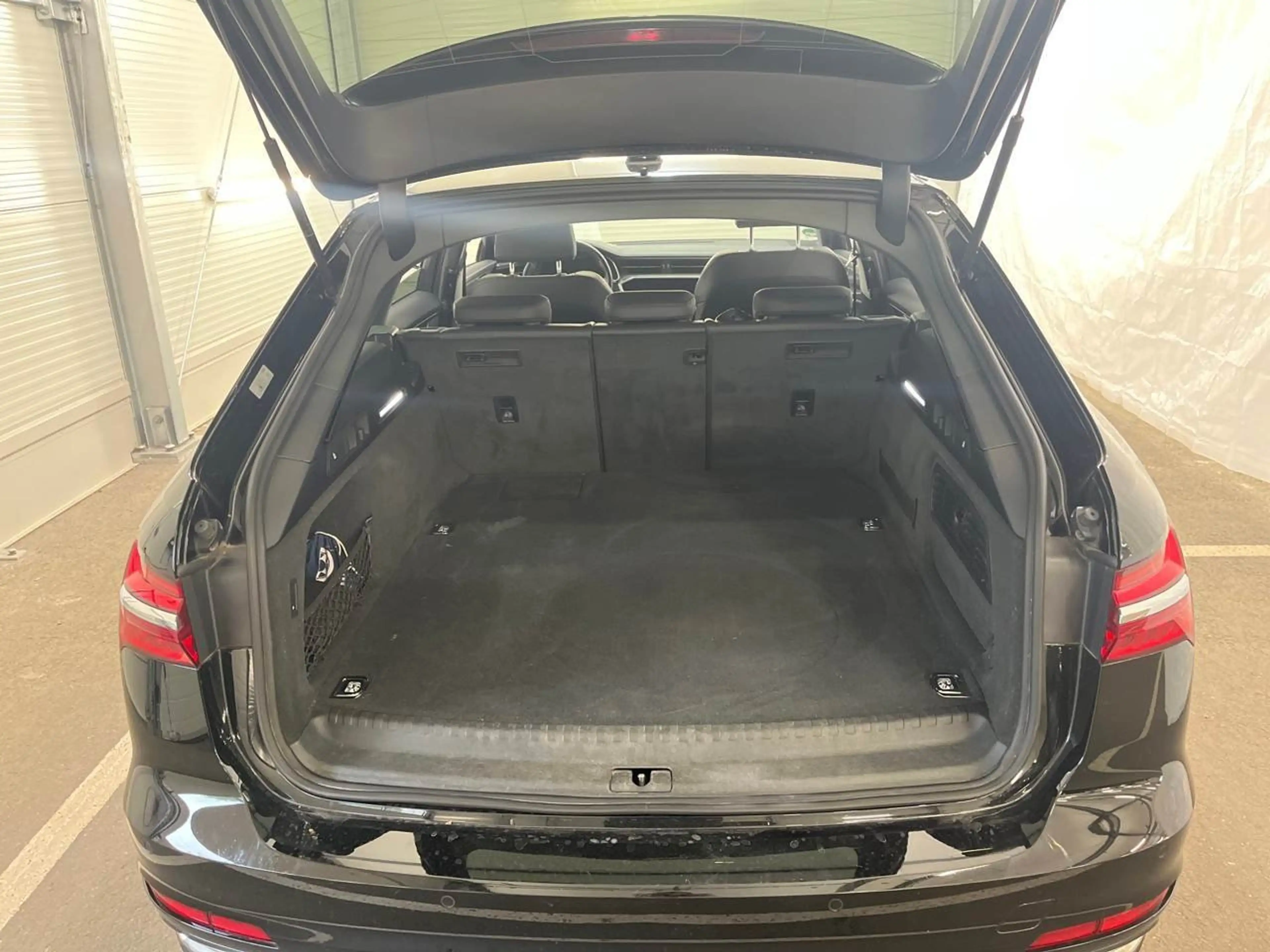 Audi A6 Avant 50 2.0 TFSI e quattro sport B&O Matrix — photo 13