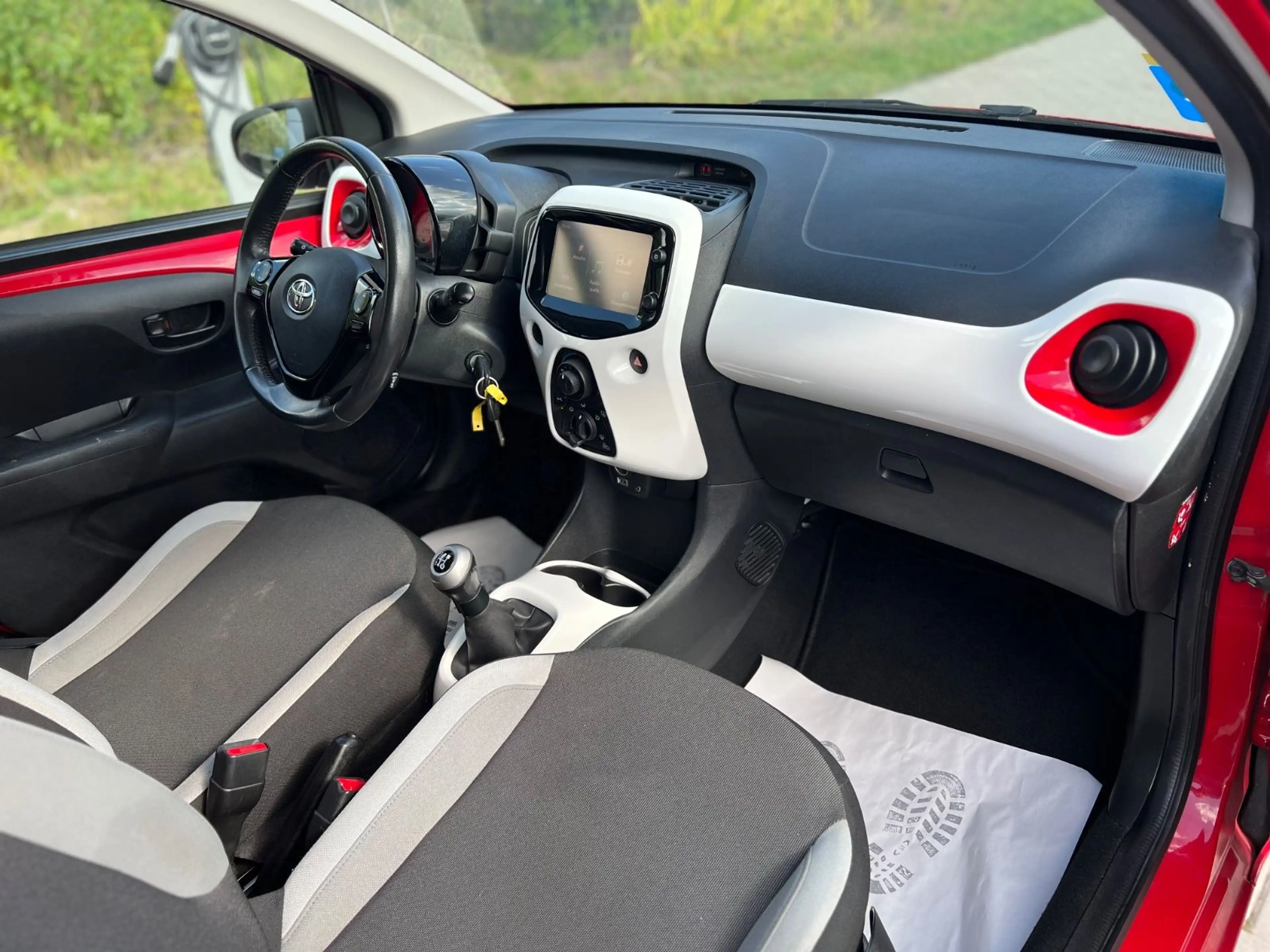 Toyota Aygo AYGO x-play touch*KLIMA*CAM*HU/AU NEU*TEMPO — photo 10