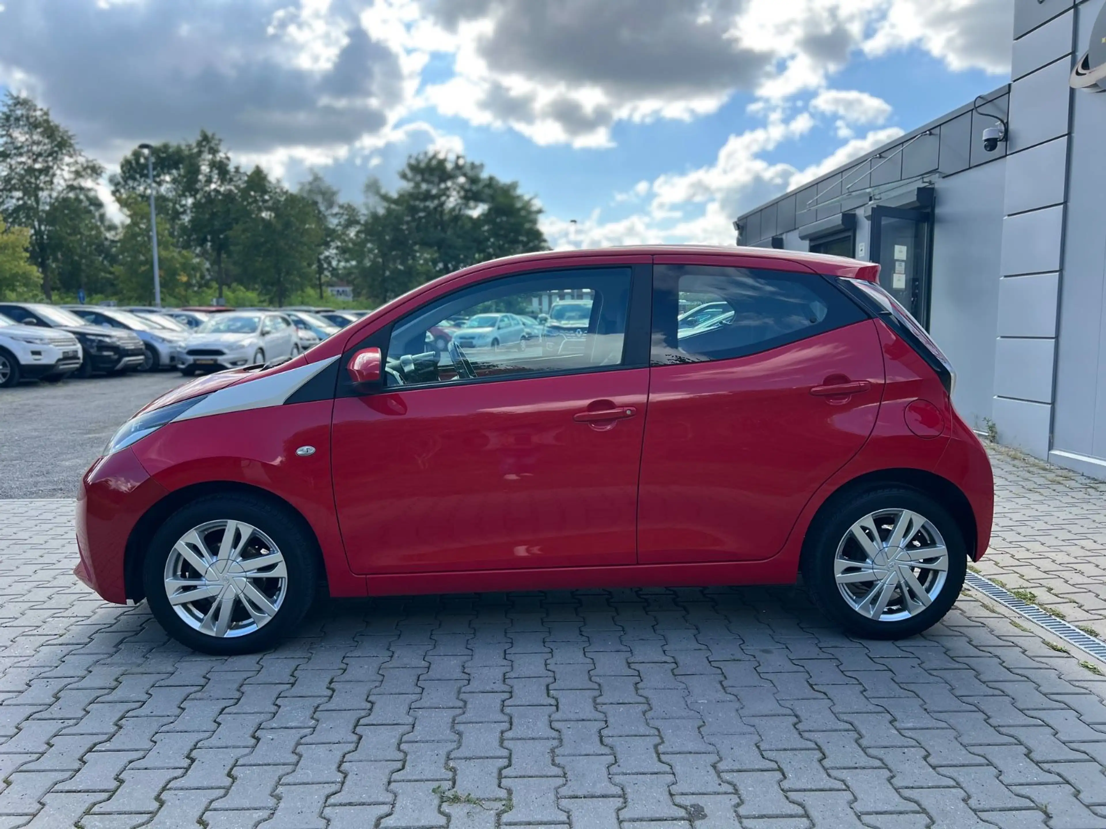 Toyota Aygo AYGO x-play touch*KLIMA*CAM*HU/AU NEU*TEMPO — photo 9
