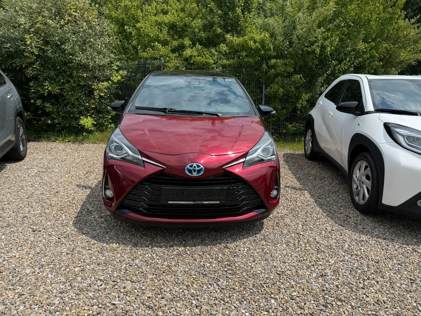 Toyota Yaris 1,5 Hybrid Style Selection Rot - 2