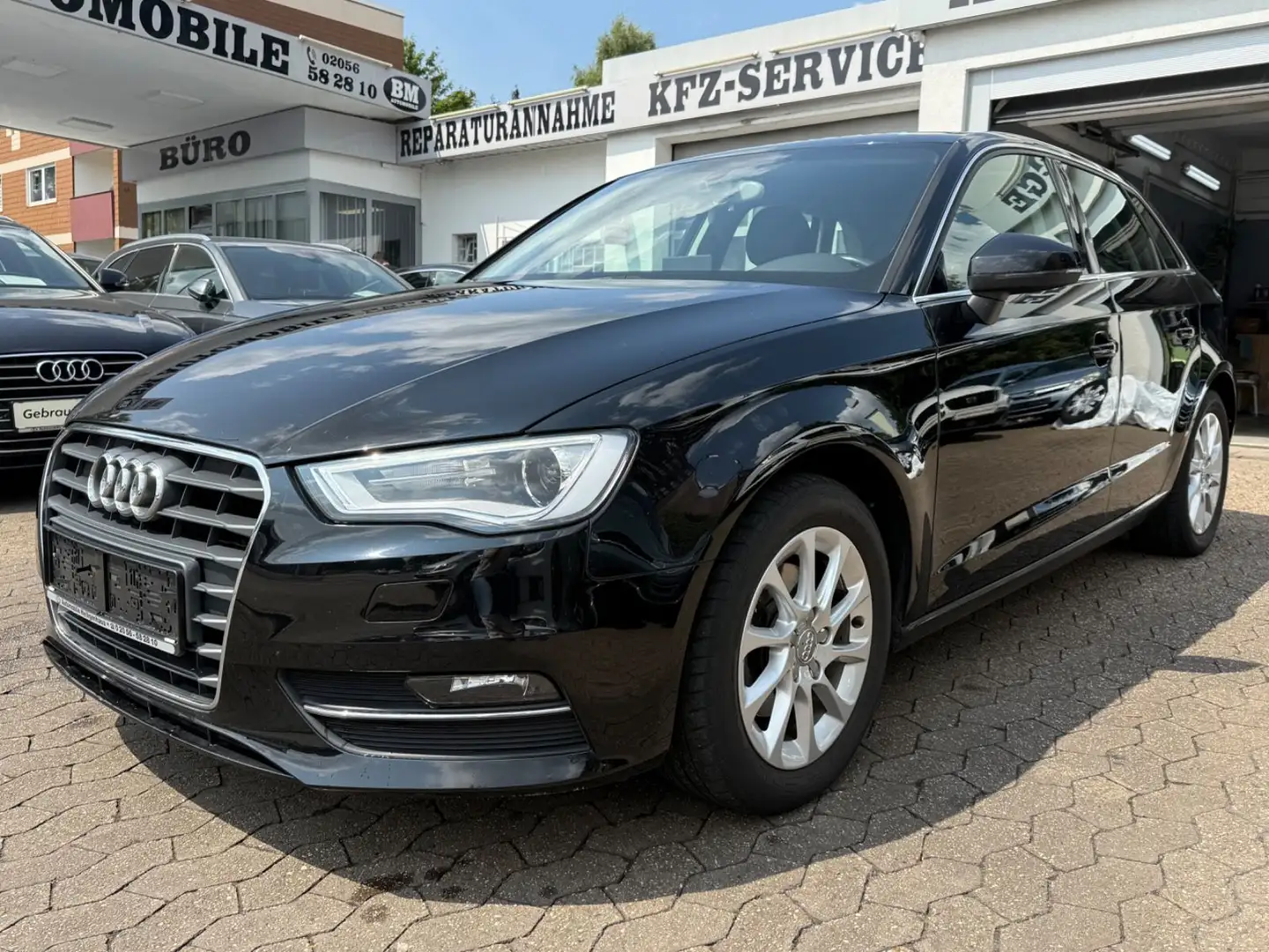 Audi A3 Sportback*Xenon*Tempo*Navi*8-Fach Schwarz - 1
