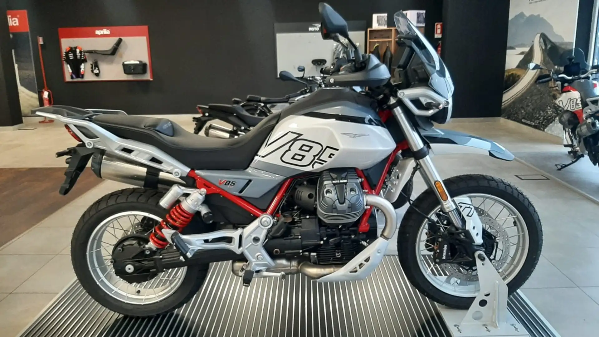 Moto Guzzi V 85 TT TT Grigio - 1