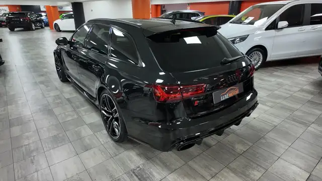 Audi RS6 view 4