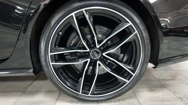 Audi RS6 view 13