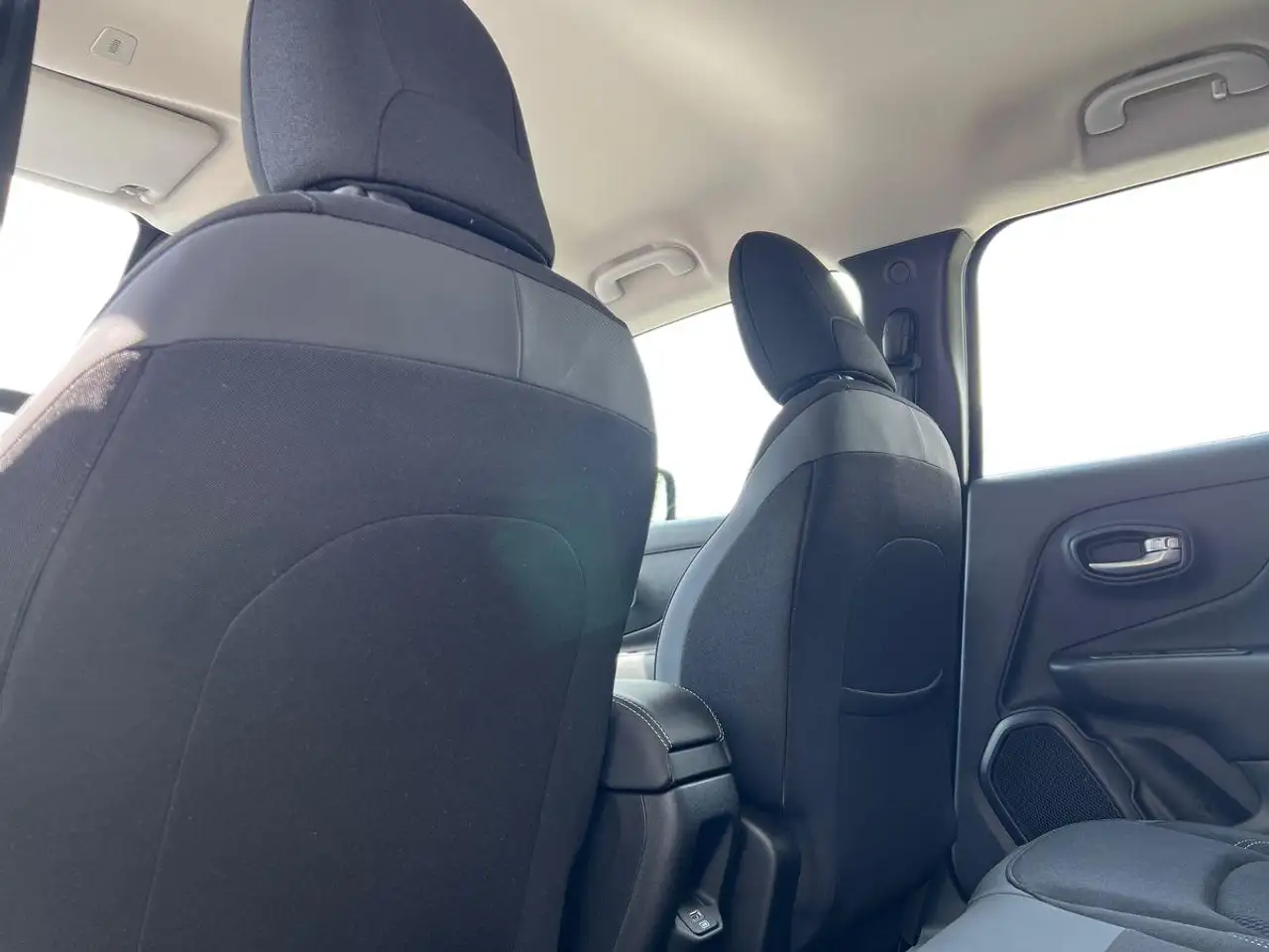 Jeep Renegade 2026 — фото 17