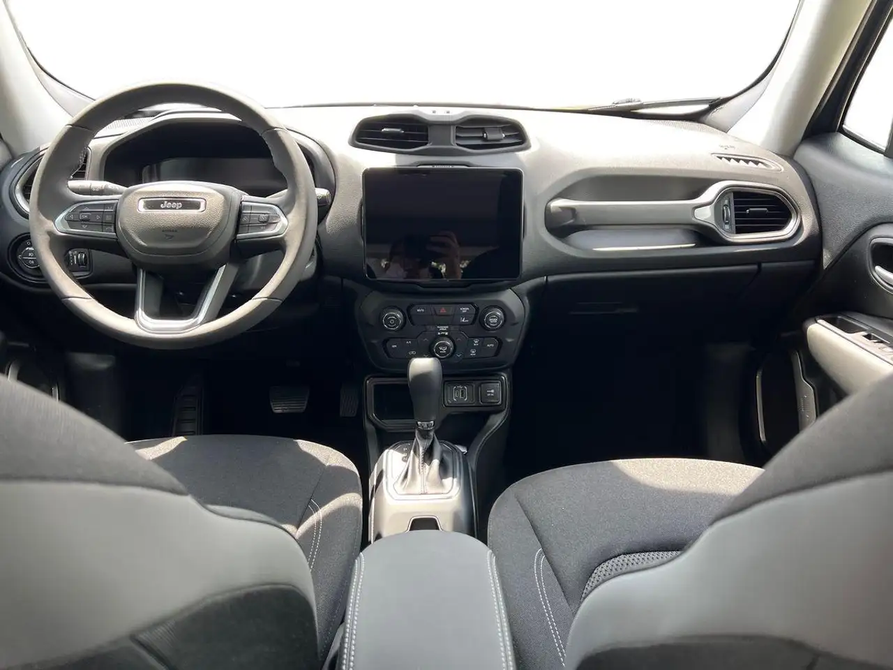 Jeep Renegade 2026 — фото 11