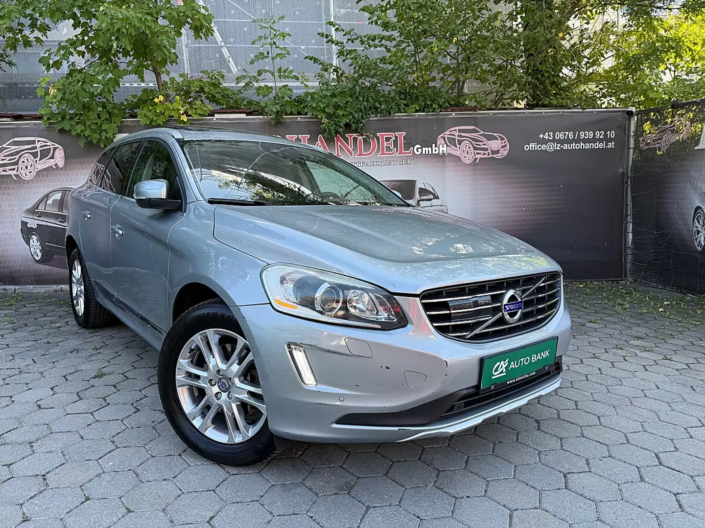 Volvo XC60 XC 60 Summum AWD Silber - 1