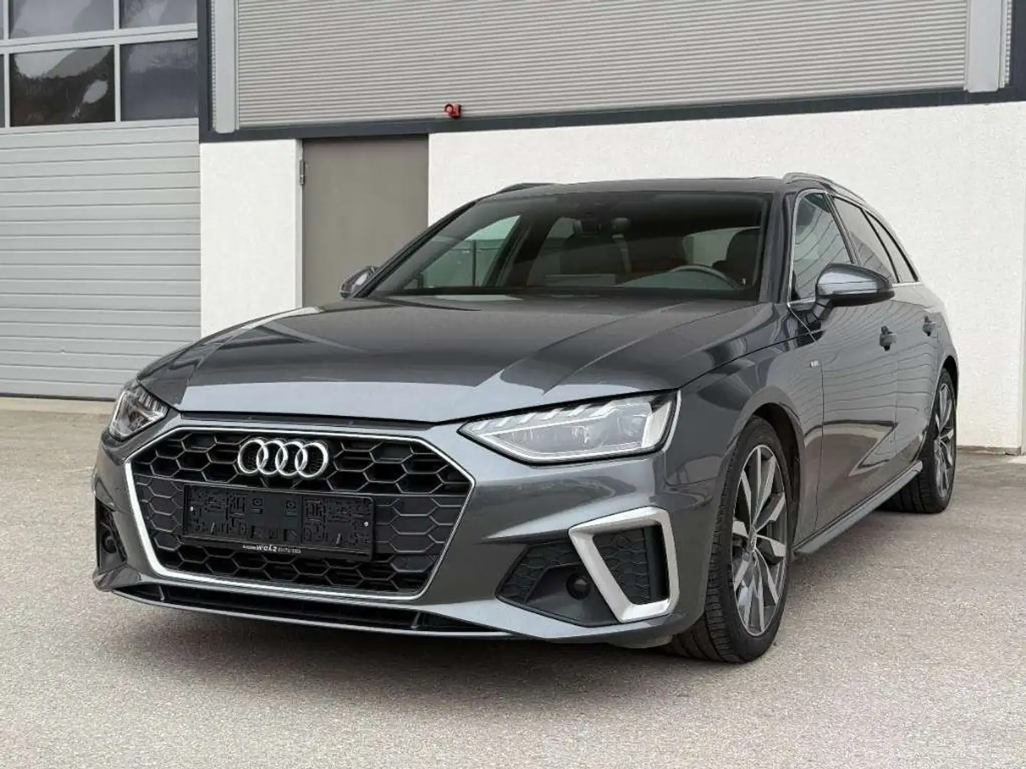 Audi A4 A4 Avant 40 TFSI ultra sport S-tronic ultra sport Grau - 1