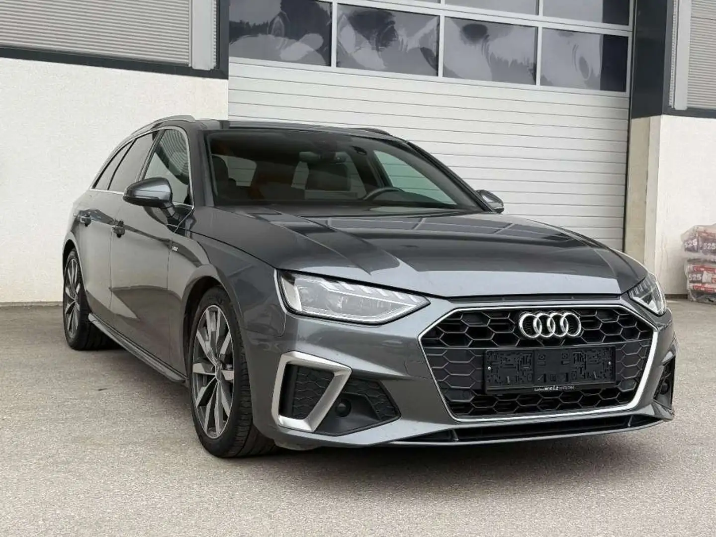 Audi A4 A4 Avant 40 TFSI ultra sport S-tronic ultra sport Grau - 2
