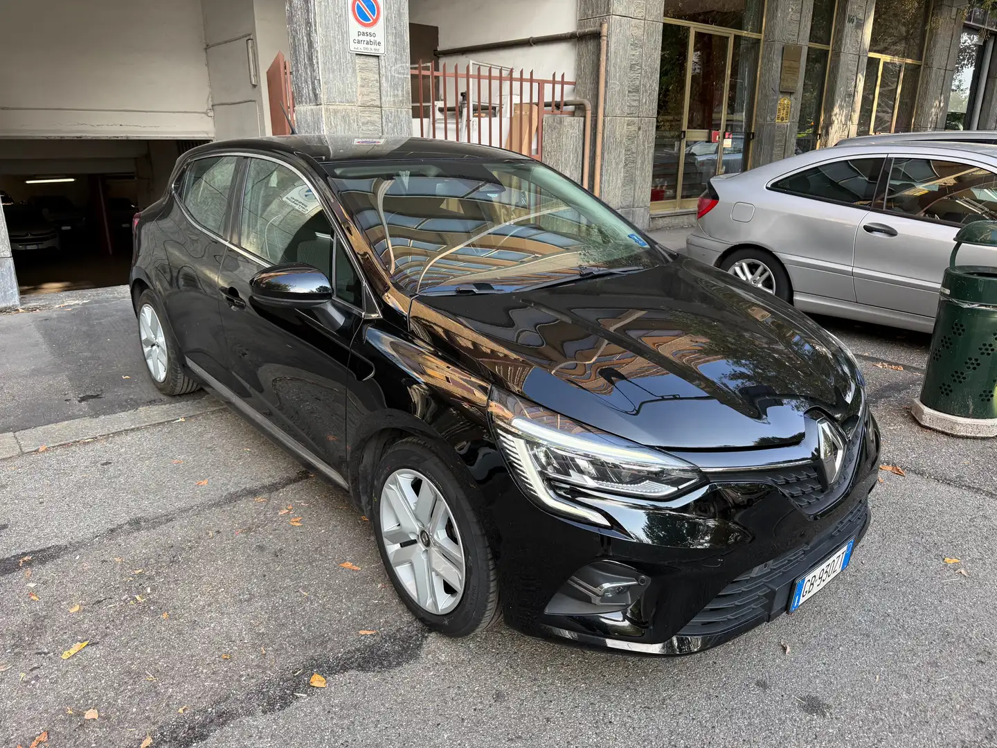 Renault Clio Clio V 2019 1.0 tce Business Gpl 100cv Nero - 1