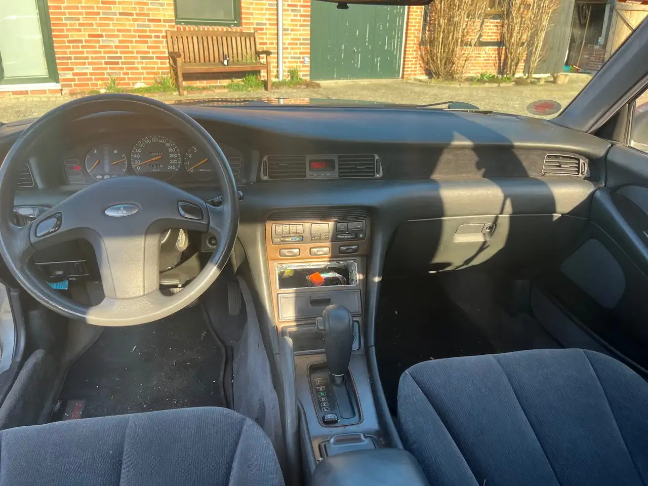 Mitsubishi Sigma 3.0 V6, foto 11