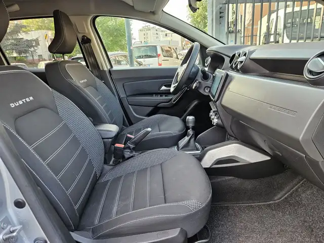 Dacia Duster view 10