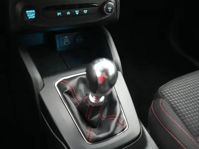 Ford Focus view 10