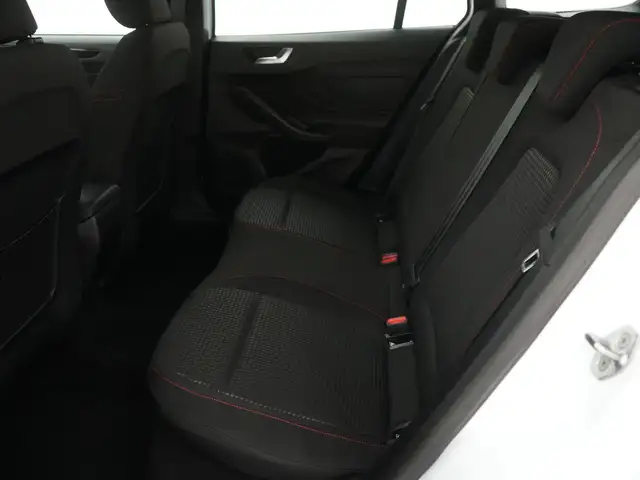 Ford Focus view 15