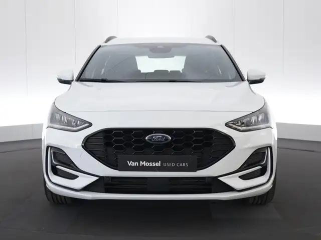 Ford Focus view 3