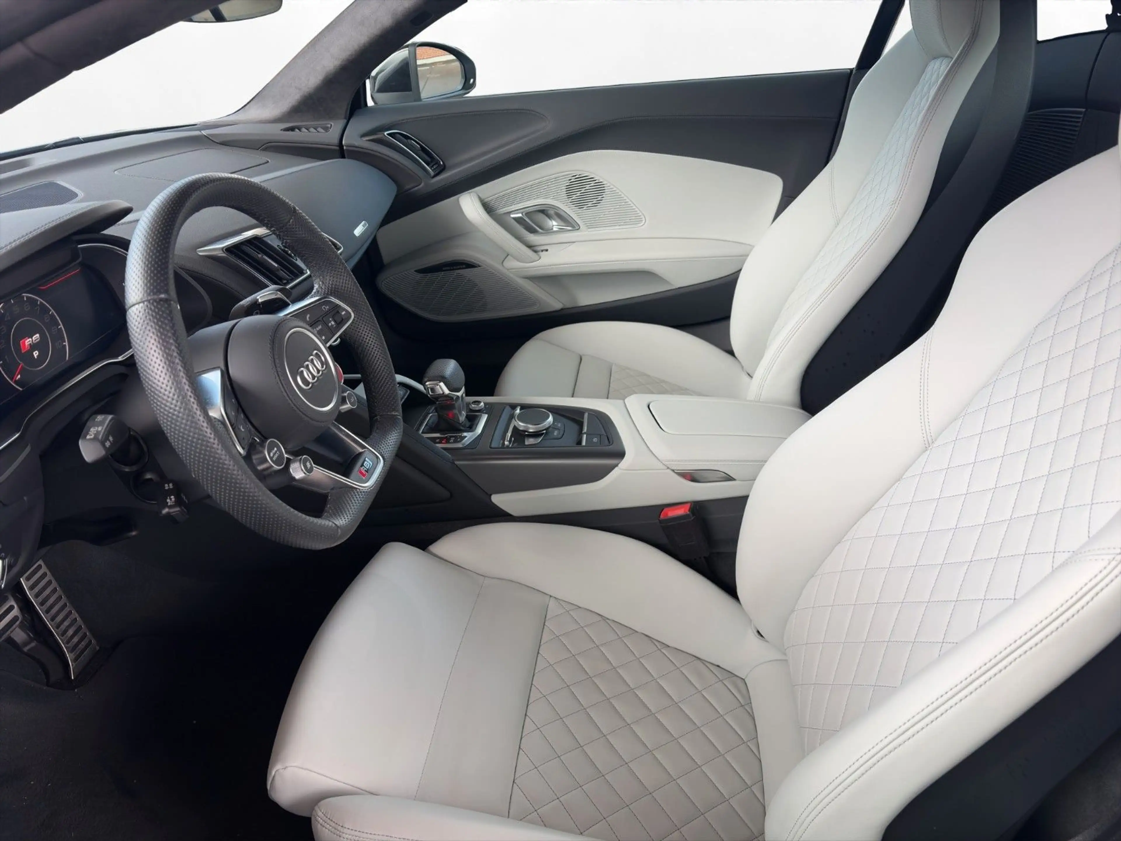 Audi R8 Coupe V10 perf. RWD Nappa Kamera B&O Sound — photo 7