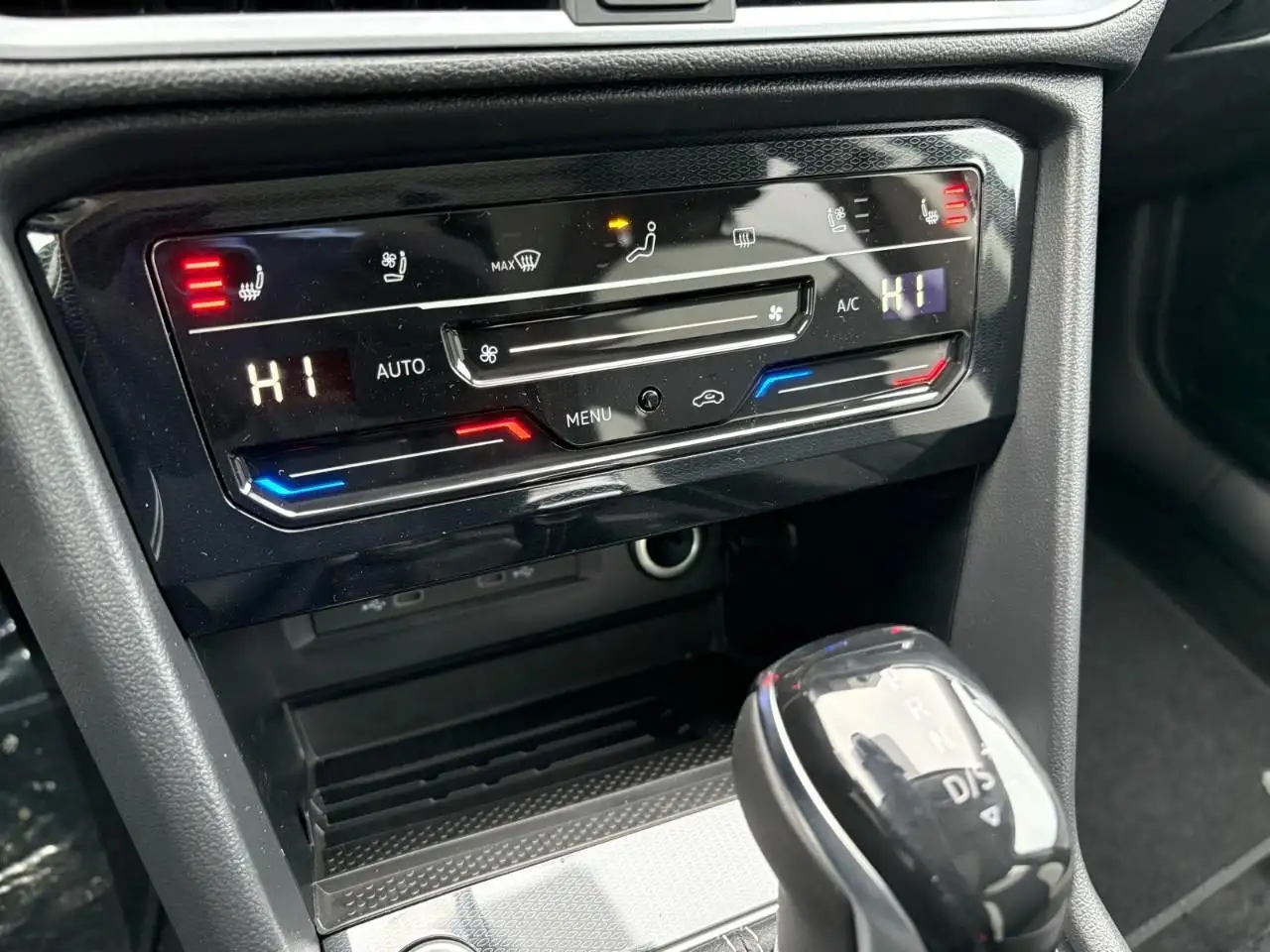 Volkswagen Taos снимка Volkswagen Taos