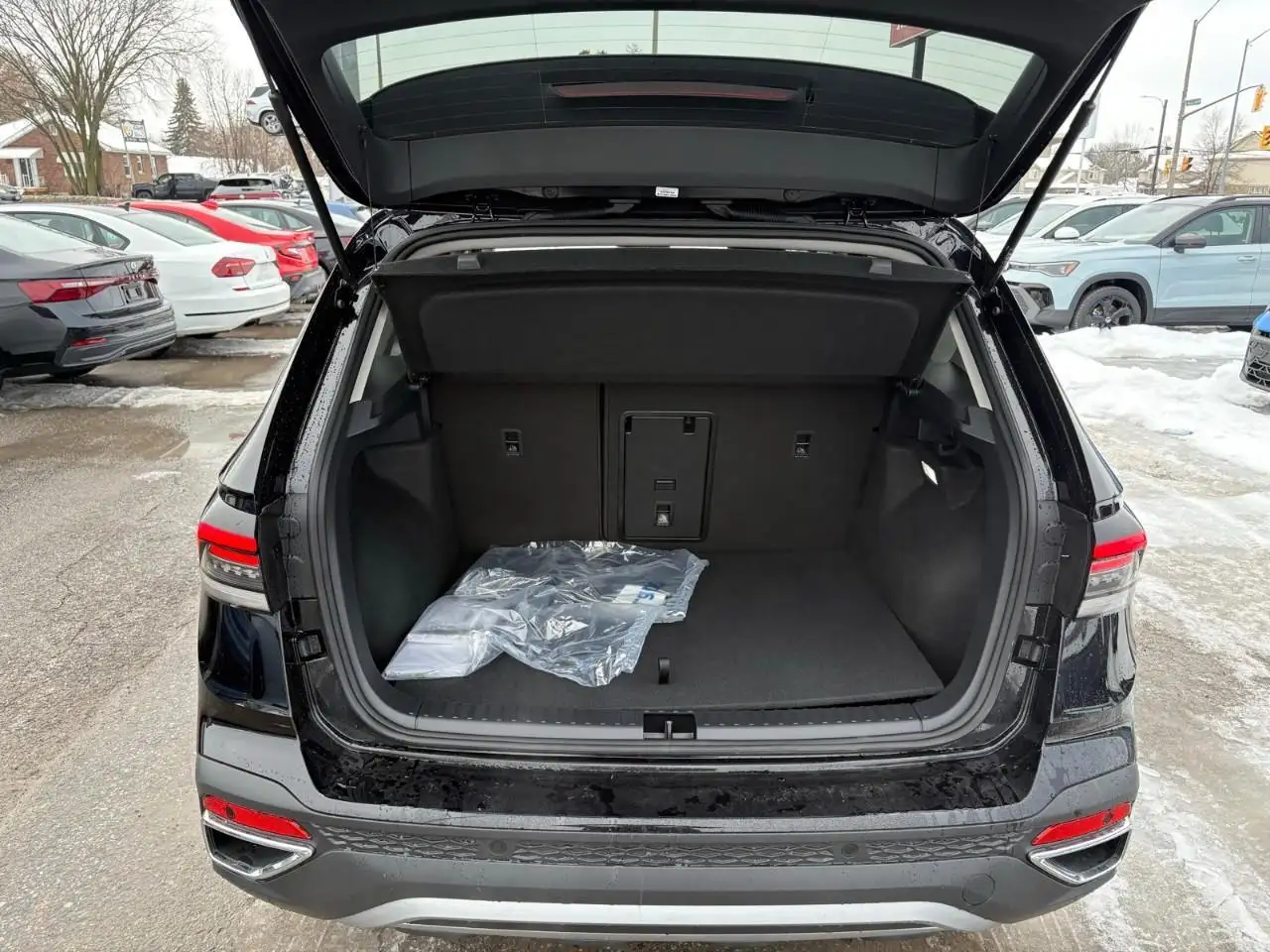 Volkswagen Taos снимка Volkswagen Taos