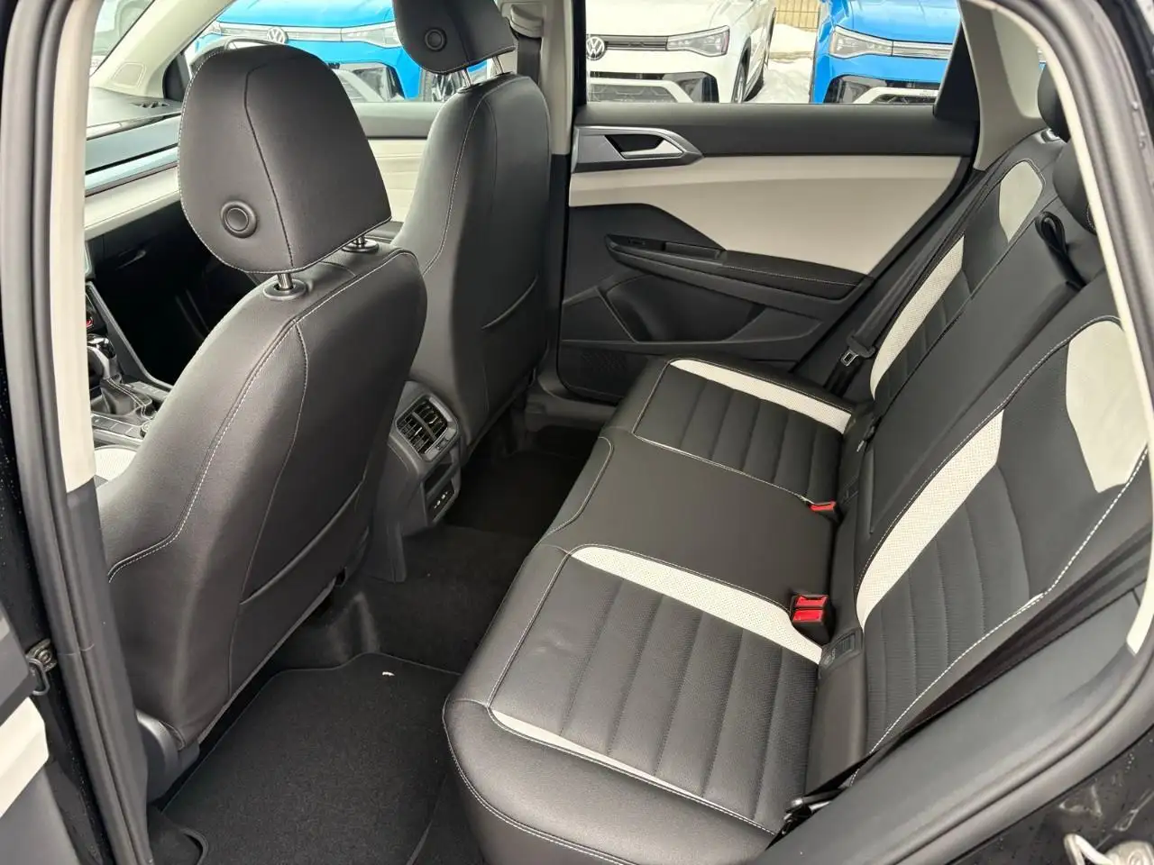 Volkswagen Taos снимка Volkswagen Taos