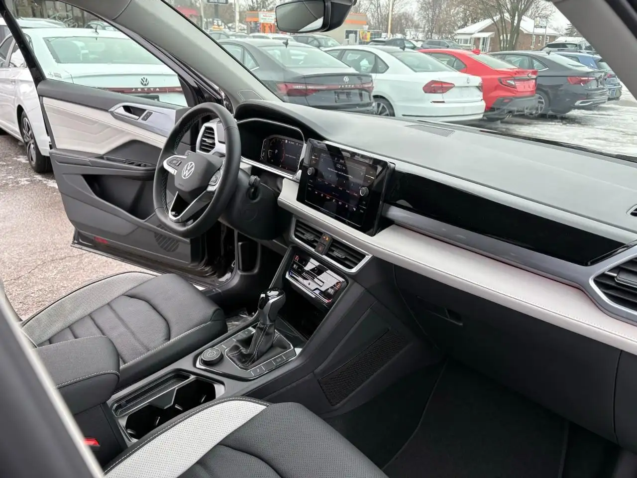 Volkswagen Taos снимка Volkswagen Taos
