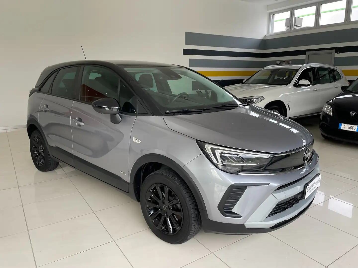 Opel Crossland 1.2 Design& Tech 110 cv Grau - 1