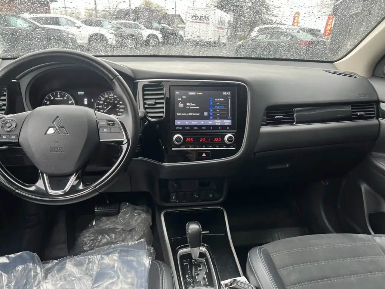 Mitsubishi Outlander снимка Mitsubishi Outlander