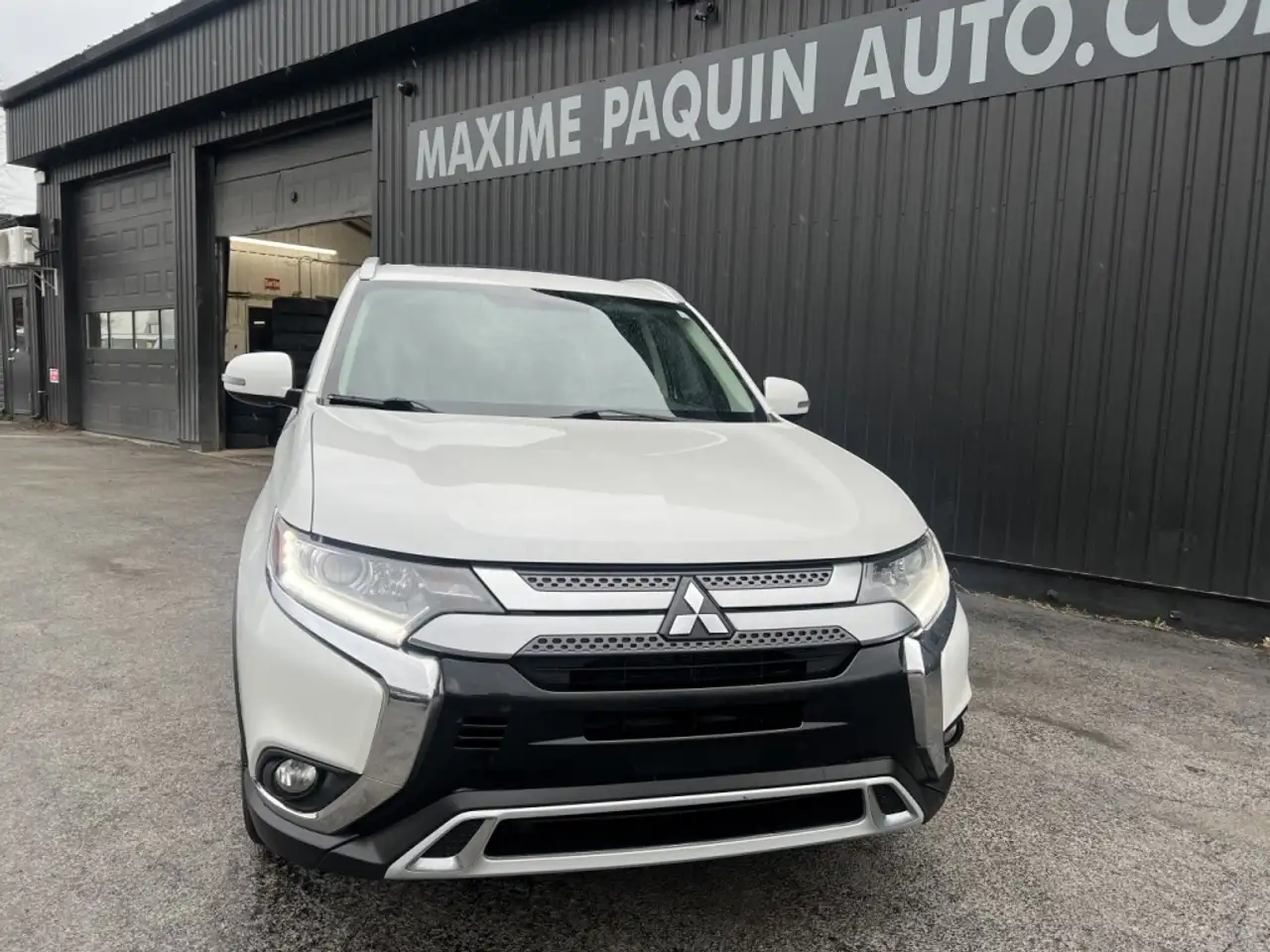 Mitsubishi Outlander снимка Mitsubishi Outlander
