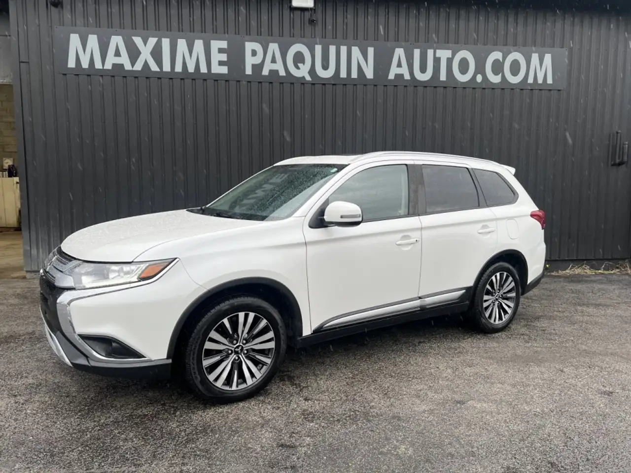 Mitsubishi Outlander снимка Mitsubishi Outlander