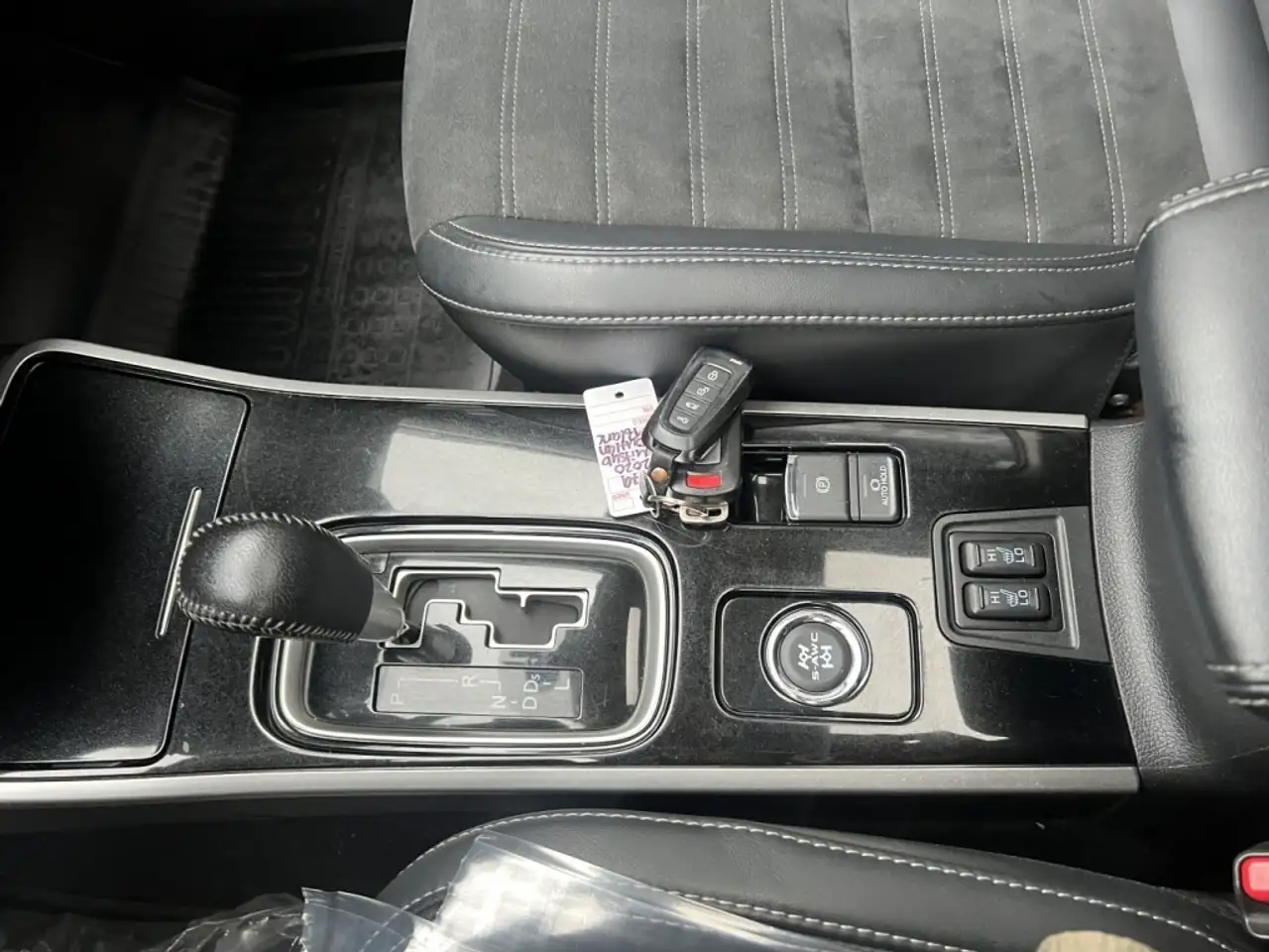 Mitsubishi Outlander снимка Mitsubishi Outlander