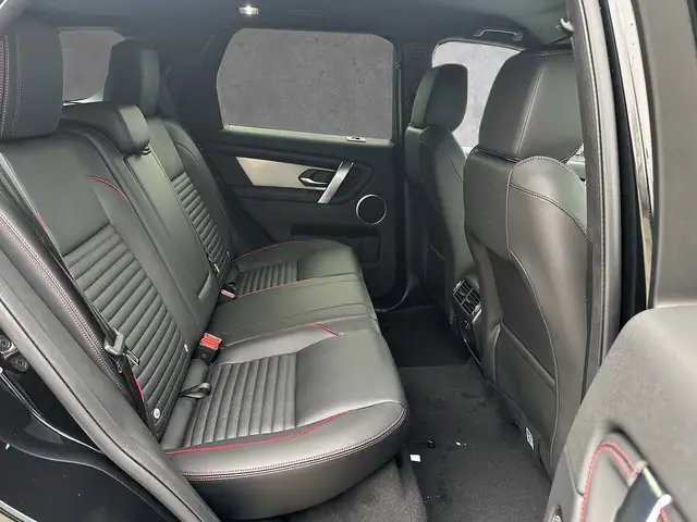 Land Rover Discovery Sport view 5
