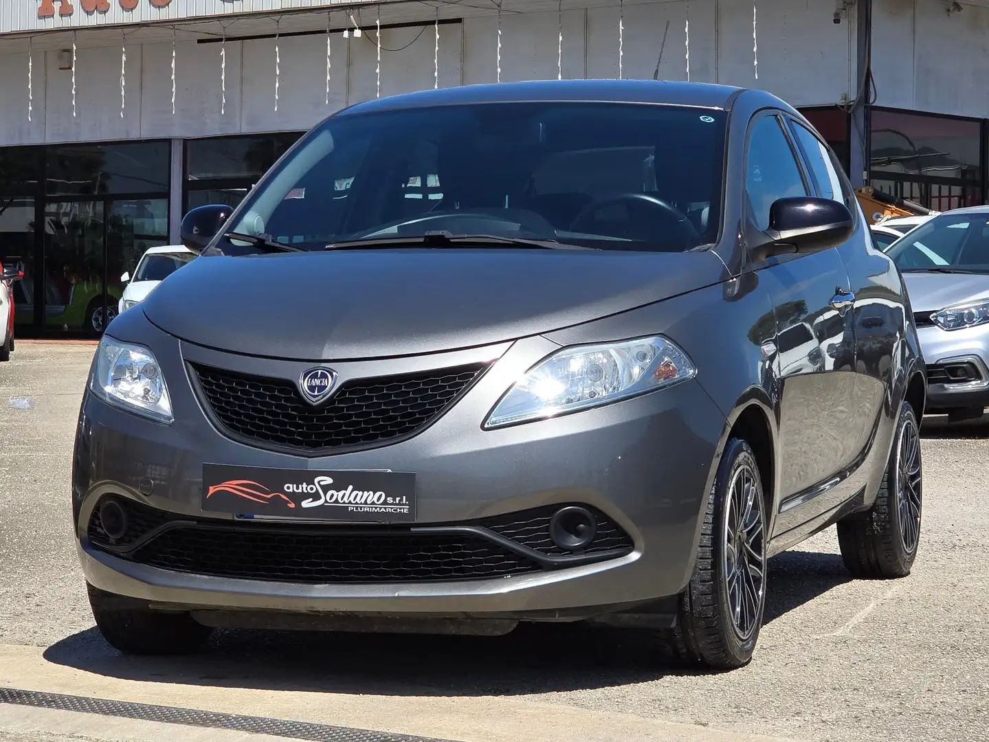 Lancia Ypsilon Ypsilon 1.2 Gold 69cv my18 Gris - 1