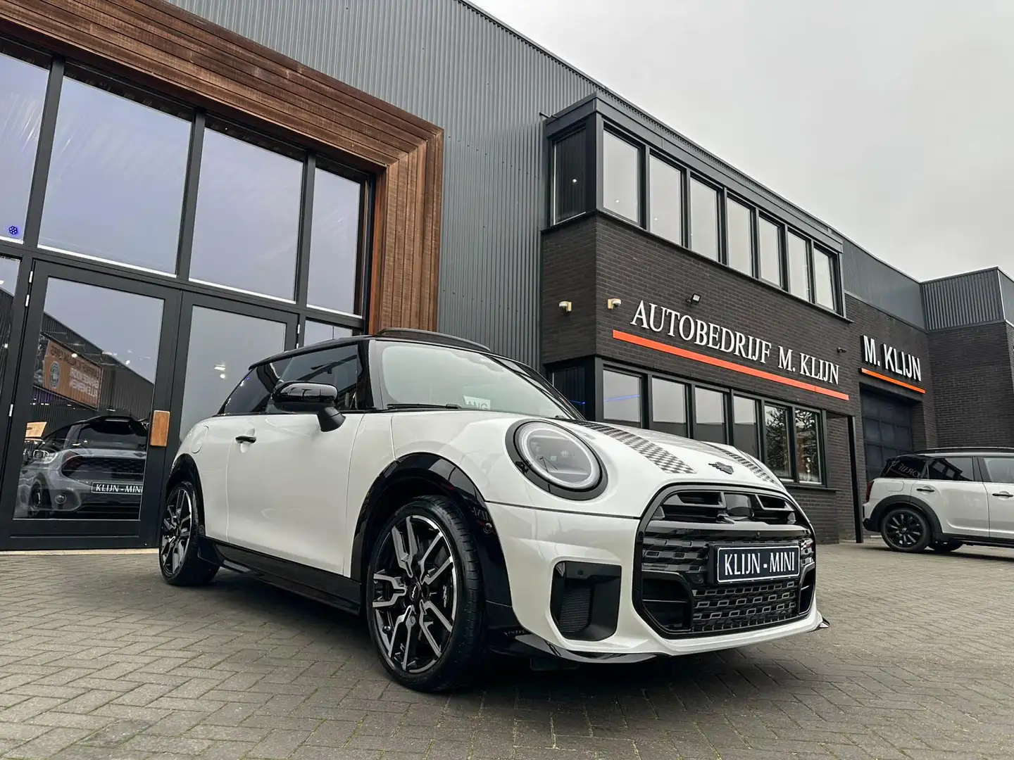MINI Cooper S Mini 2.0 John Cooper Works XL F1 aut 204pk/Pano/Me Blanc - 1