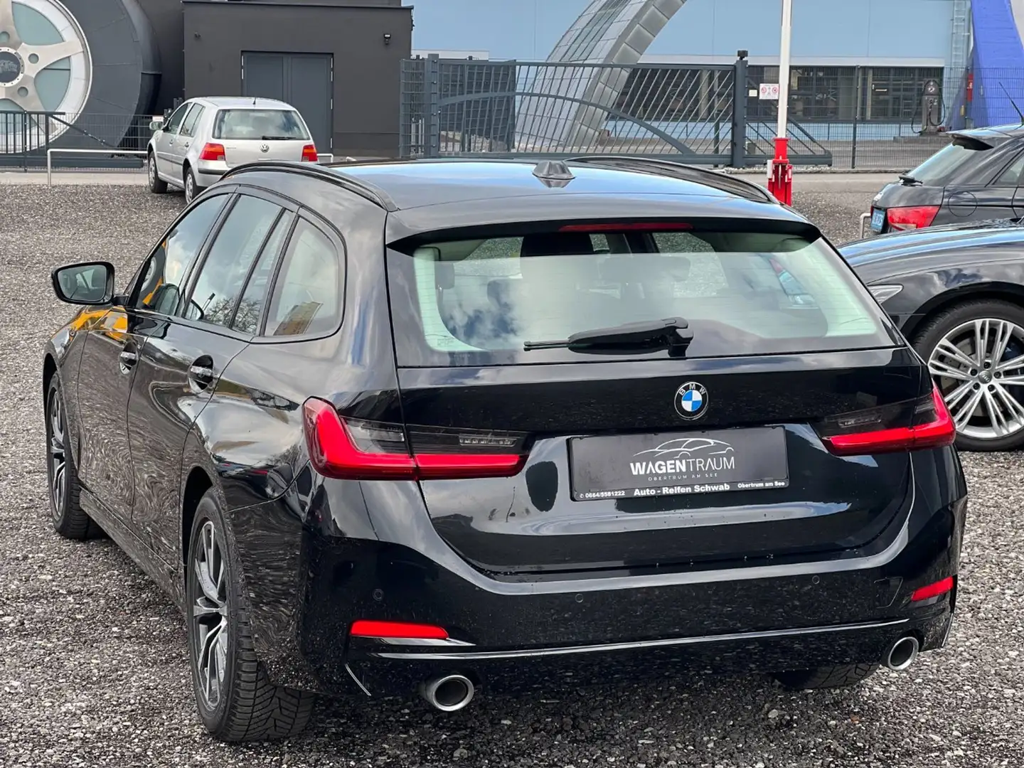 BMW 318 d - Led - Widescreen - Navi - Tempomat - Facelift Schwarz - 2