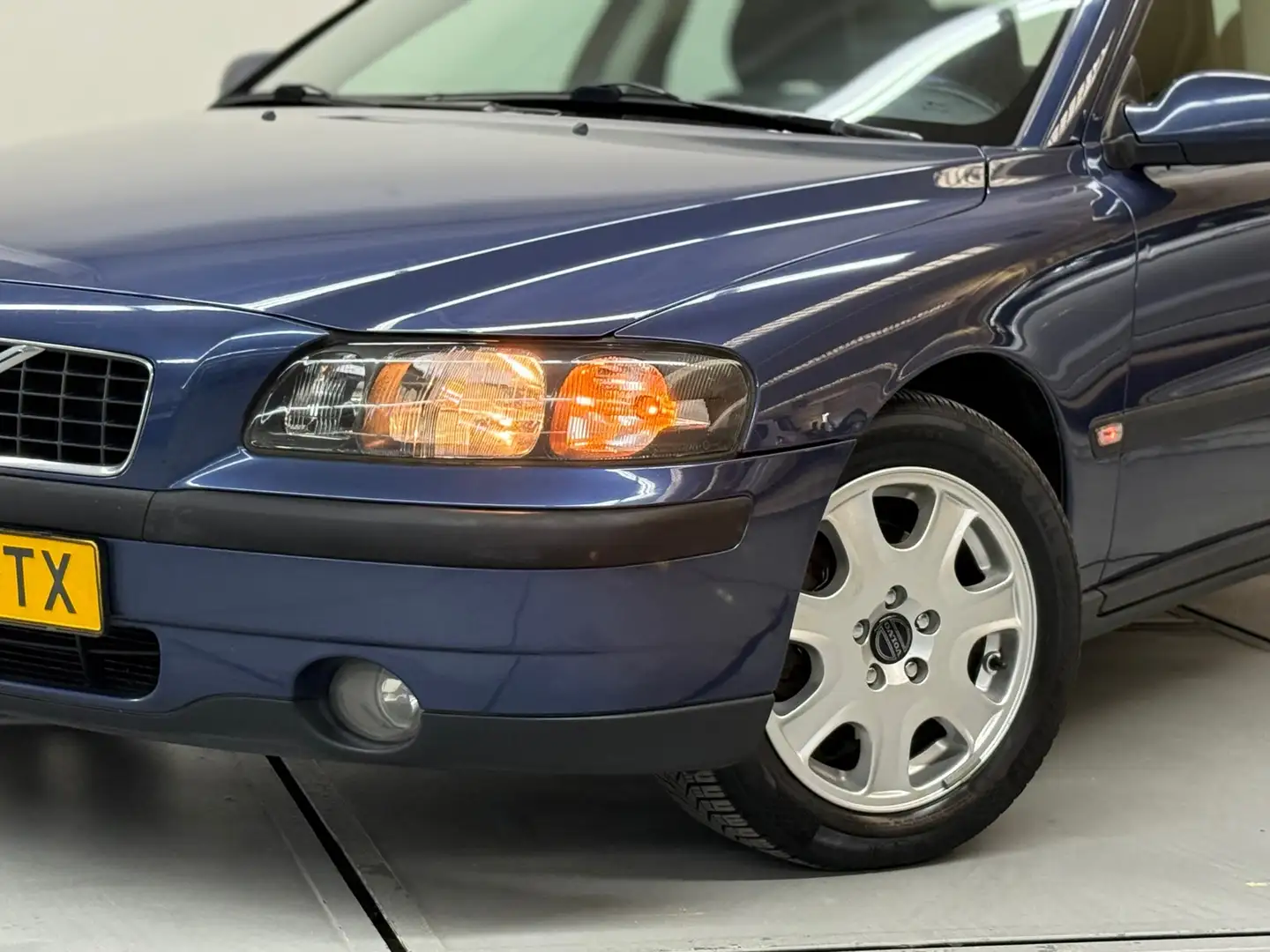 Volvo S60 2.4 Cruise Arico Dist.Riem Vw NAP Nw 4 Banden Onde Blau - 2