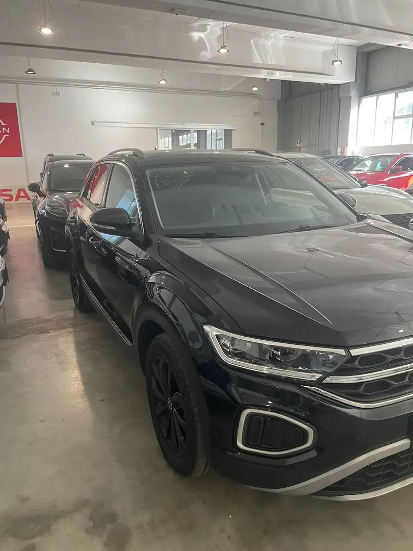 Volkswagen T-Roc 2022 2.0 tdi R-Line 4motion 150cv dsg Noir - 2