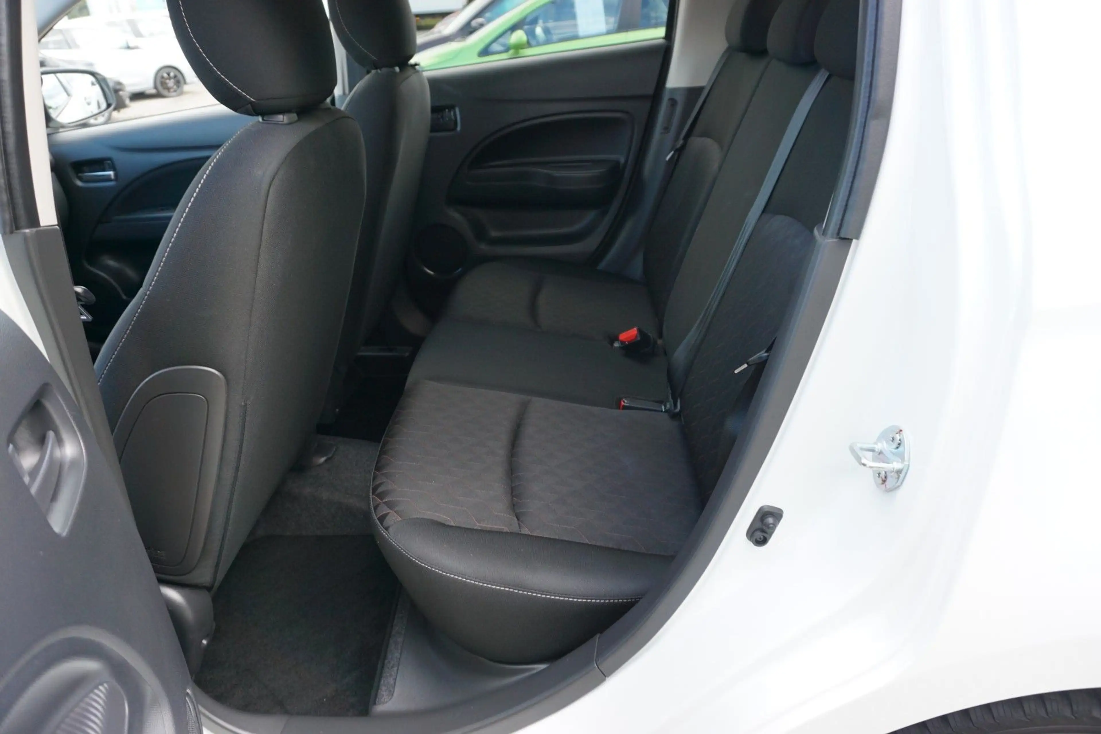 Mitsubishi Space Star Select+ *Kamera*Sitzheizung*Allwetter — photo 10