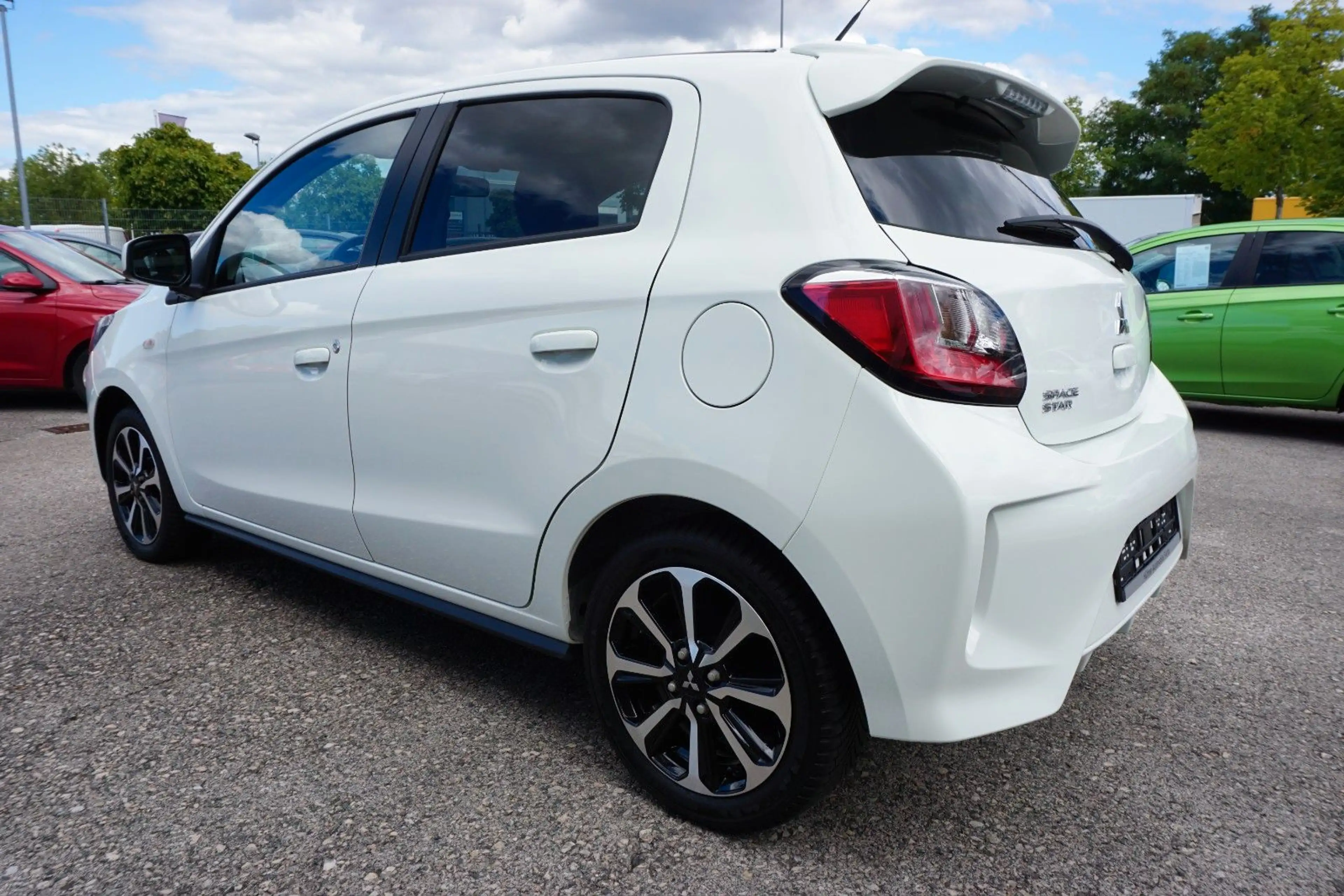 Mitsubishi Space Star Select+ *Kamera*Sitzheizung*Allwetter — photo 11