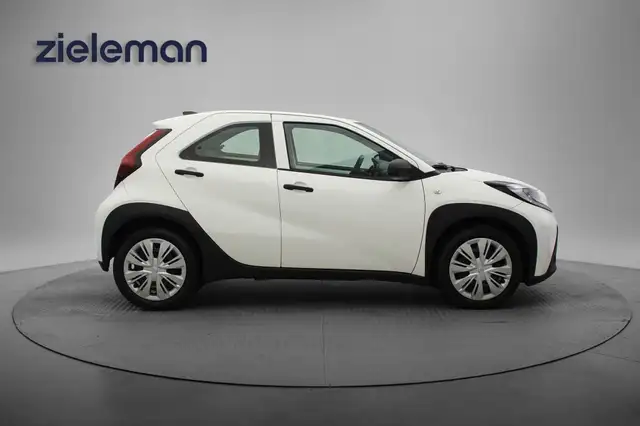Toyota Aygo X view 13