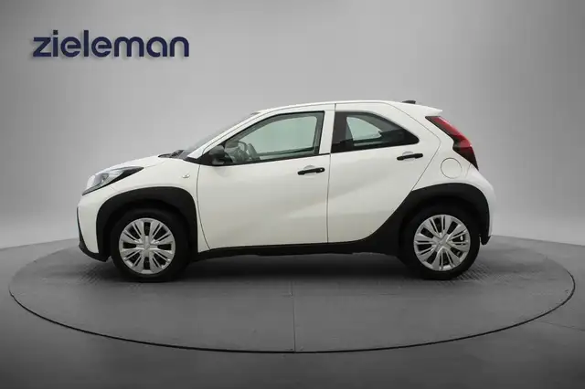 Toyota Aygo X view 16