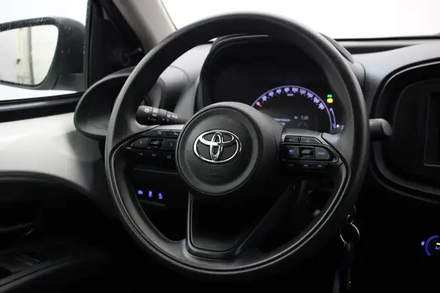 Toyota Aygo X view 18