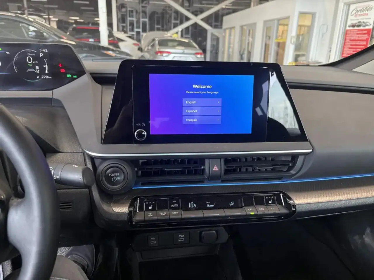 Toyota Prius снимка Toyota Prius