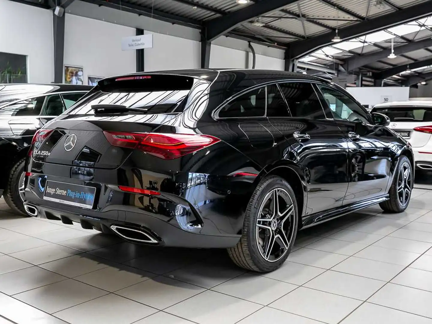 Mercedes-Benz CLA 250 e AMG LINE PREMIUM NIGHT Noir - 2