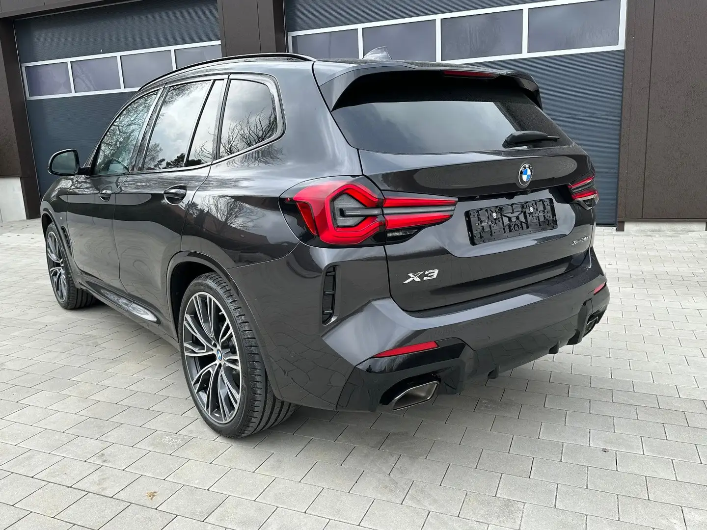 BMW X3 xDrive 30d M Sport PANO/21"/el. Sitze Gris - 2