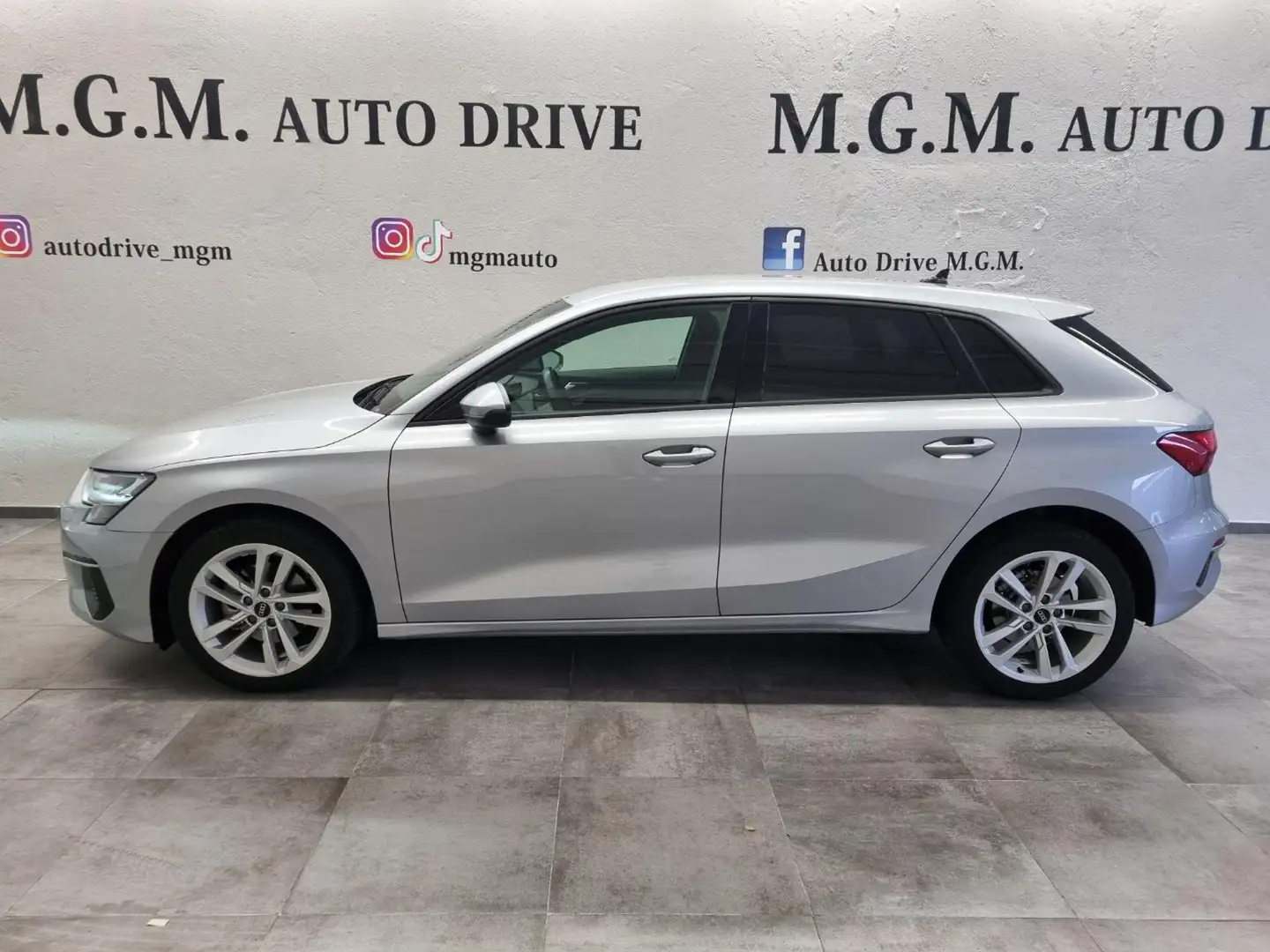 Audi A3 SPB 30 TDI S tronic Business Advanced Argent - 2