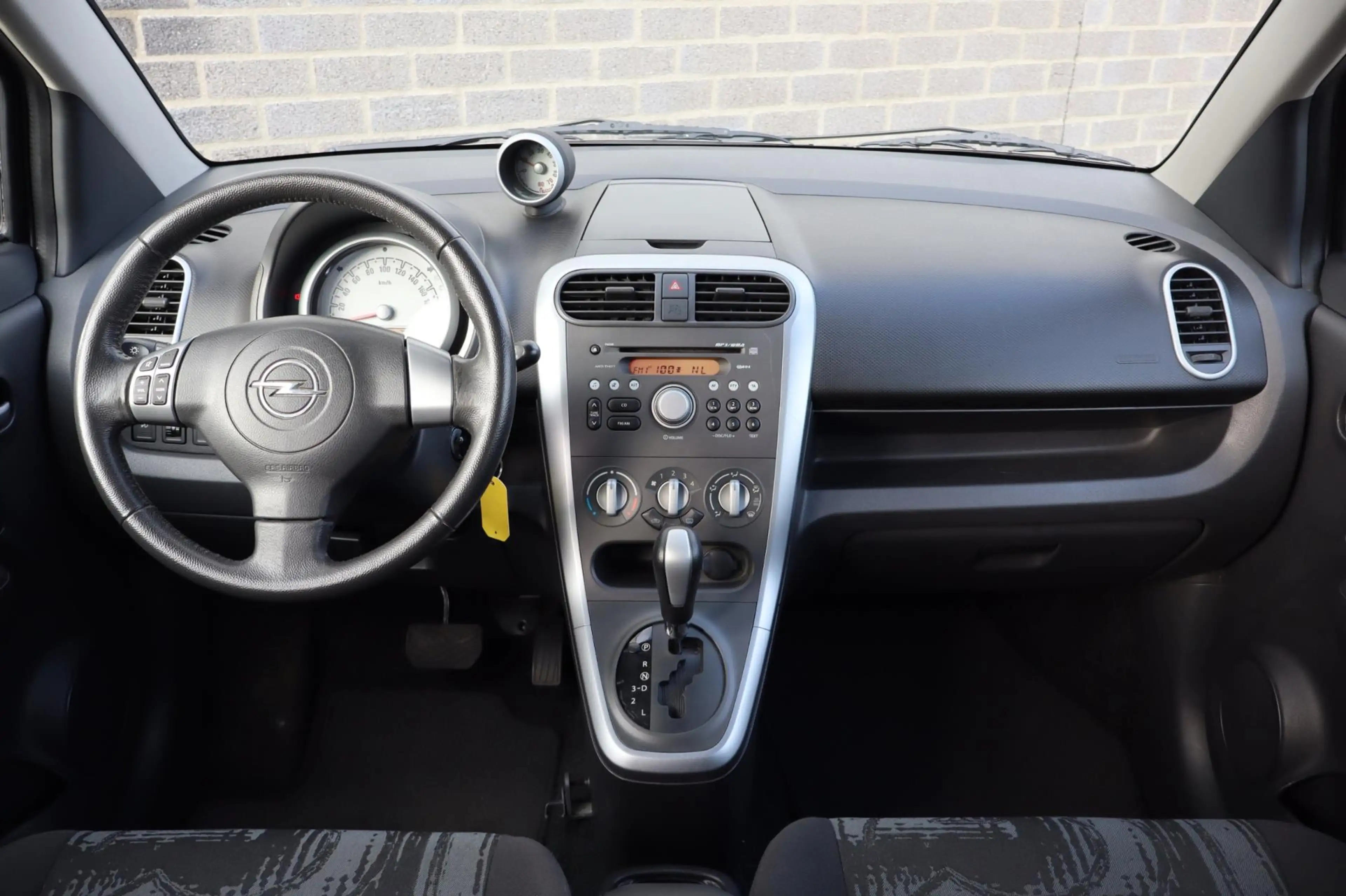 Opel Agila 1.2 Edition Automaat 1e eig. NL Auto — photo 11