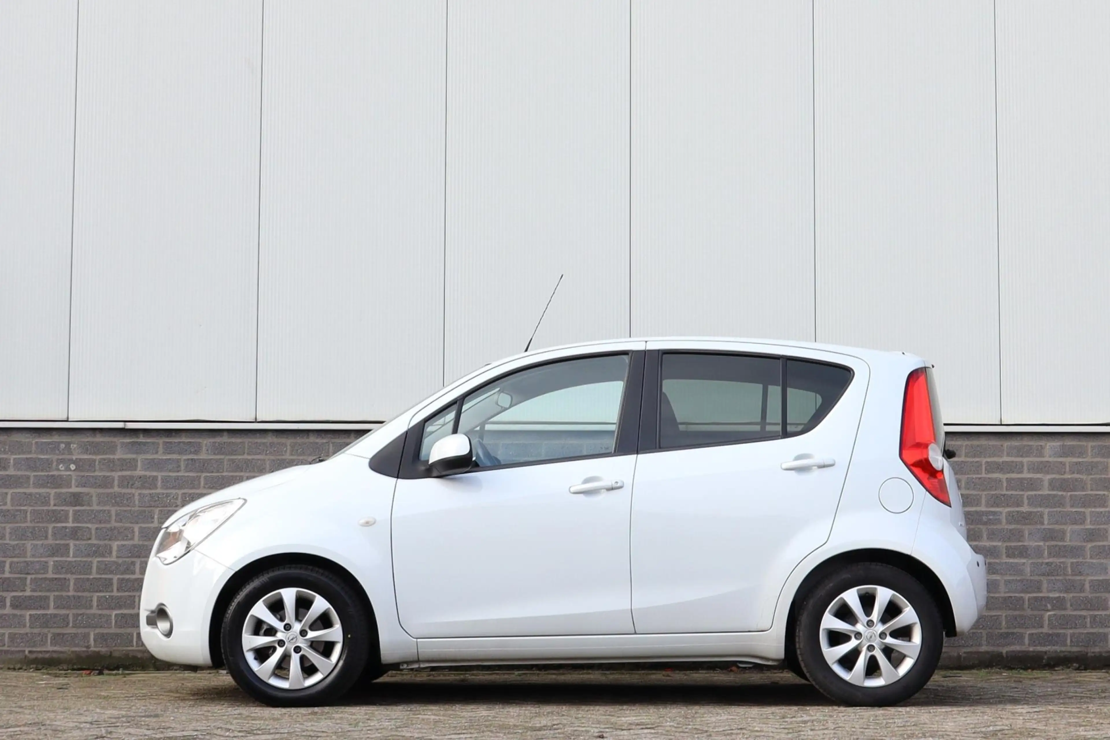 Opel Agila 1.2 Edition Automaat 1e eig. NL Auto — photo 4
